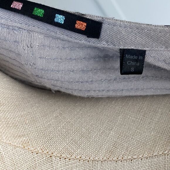 Vneck Beaded/ Sequin Top   - Picture 5 of 5